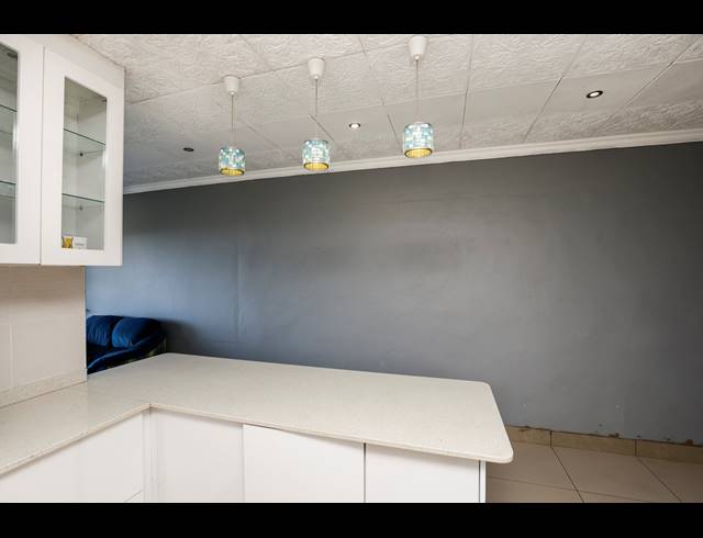 3 BEDROOM APARTMENT FOR SALE IN MORNINGSIDE